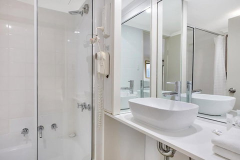 Renovated Stylish Studio - Accommodation Burleigh 2
