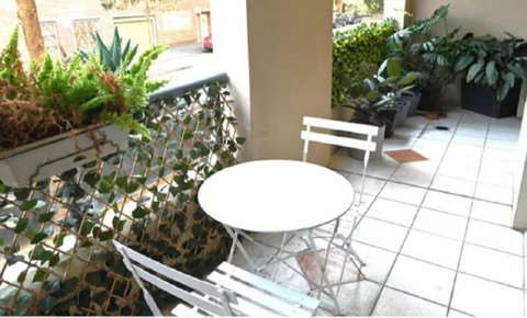 Resort Style 2BR Apt In Pyrmont Next To Darling Harbour - Accommodation Burleigh 0