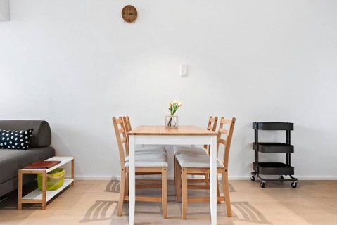 Resort-style Docklands Riverview Stay With Parking - Accommodation Burleigh 3