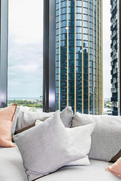 Resort Style Living 2 Bed Apt With Pool BBQ - Accommodation Burleigh 1
