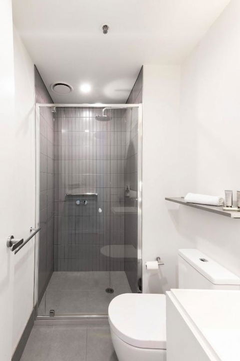 Resort Style Living 2 Bed Apt With Pool BBQ - Accommodation Burleigh 2