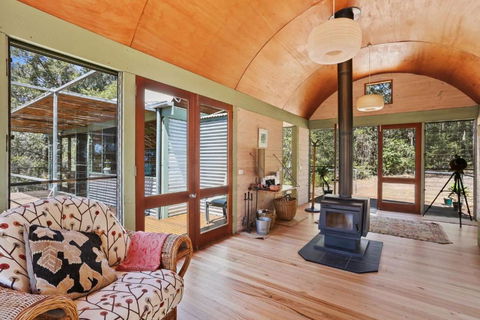 Rikkara Sanctuary 19 Rikkara Avenue Private Retreat - Accommodation Burleigh 1