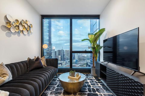Ritzy Apartment In Iconic Australia 108 With Views - Accommodation Burleigh 1