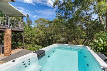Riverfront Oasis In Elanora with Accommodation Burleigh