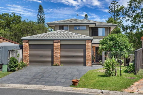 Riverfront Oasis In Elanora - Accommodation Burleigh 2