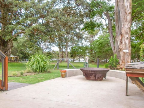 Riverside Retreat - Accommodation Burleigh 2