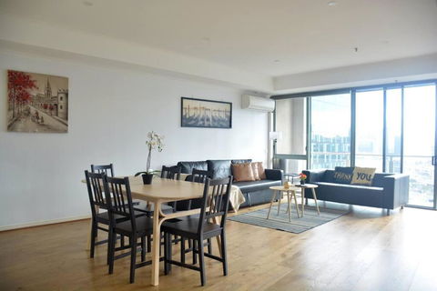 RiverView Spacious 3BR2Bath2Car WifiPoolGym Crown - Accommodation Burleigh 3