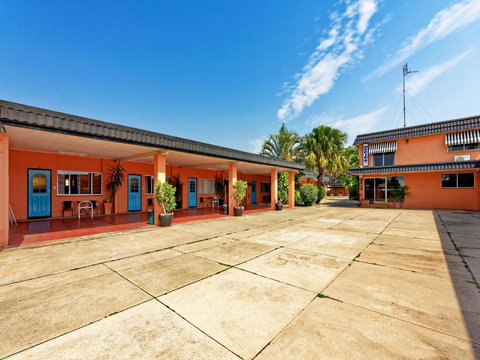 Riviera Motel Bundaberg - Accommodation Burleigh 1