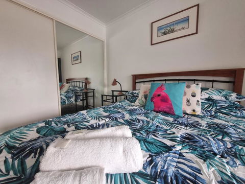 Residential Two-bedroom Unit On The Strand, Self-check In, Wi-fi - Accommodation Burleigh 2