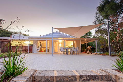 Salt Life - Accommodation Burleigh 0