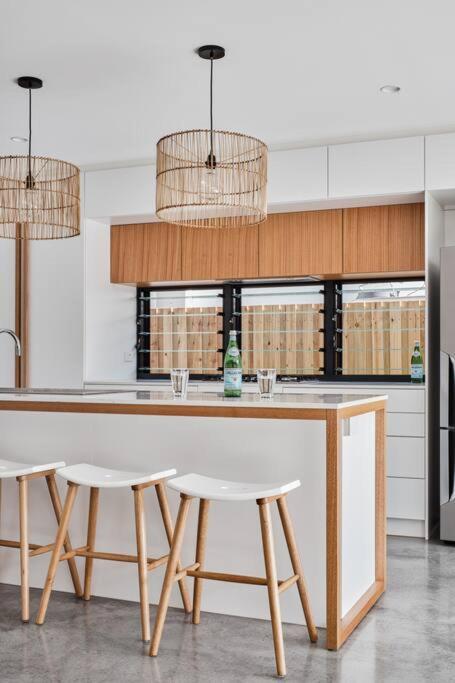 Sanctuary Spaces - Lomani Eleven - Accommodation Burleigh 3