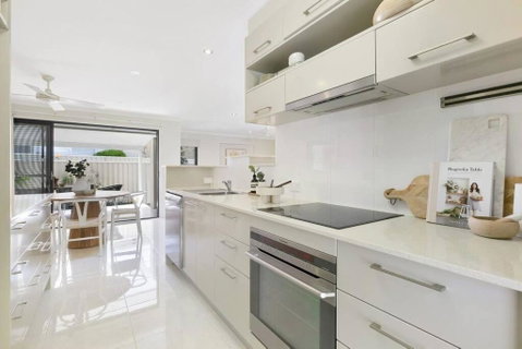 Riviera Road Miami - 4BRM Dual Villa - Accommodation Burleigh 2