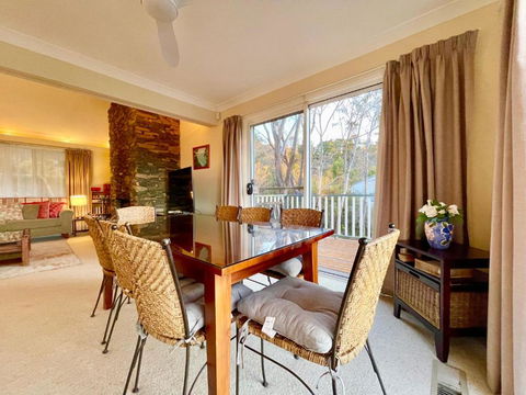 Rocky Mountain Cottage - Accommodation Burleigh 3