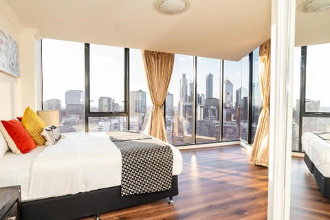 Rome Sky Villa - Accommodation Burleigh 1