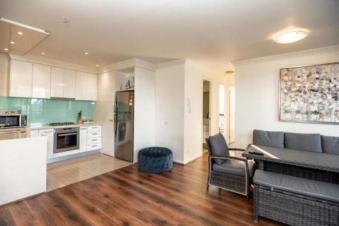 Rome Sky Villa - Accommodation Burleigh 2
