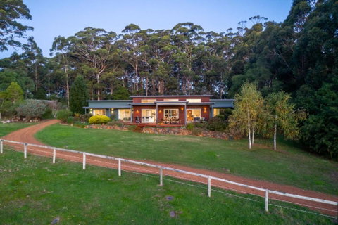 Roo Corner I Private Properties - Accommodation Burleigh 0