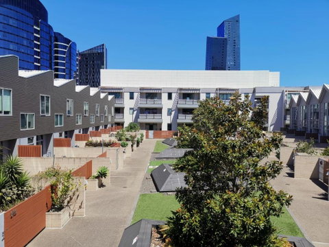 Room With King-size Bed Close To Melbourne CBD & Southern Cross Station - Accommodation Burleigh 3