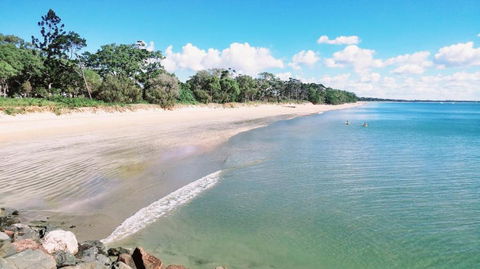 Rosalynda- Luxury Beachfront 3 BR Townhouse - Accommodation Burleigh 1