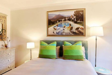 Rose Cottage - Right In Town - Accommodation Burleigh 0