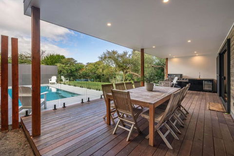 Rose Haven@Blairgowrie - Accommodation Burleigh 2