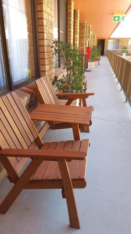 Royal Palms Motor Inn - Accommodation Burleigh 3