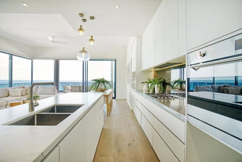 Sable Penthouse At Palm Beach\'s Waterfront - Accommodation Burleigh 3
