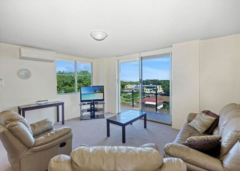 Sail Away - Accommodation Burleigh 3
