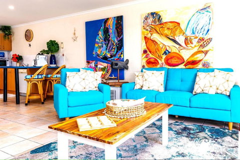 Sails 5 - Accommodation Burleigh 2