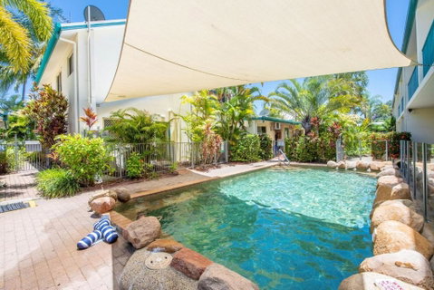 Sails On Horseshoe Apartment 4 - Accommodation Burleigh 3