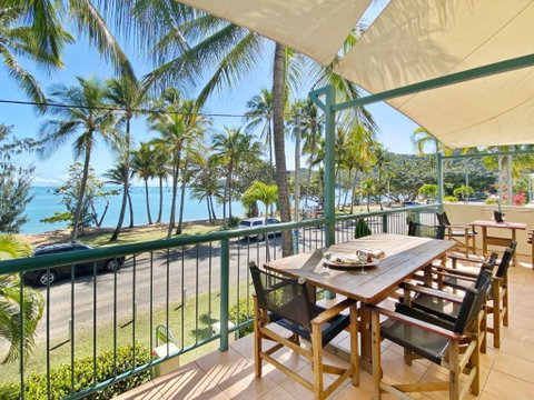 Sails On Horseshoe Apartment 4 - Accommodation Burleigh 1