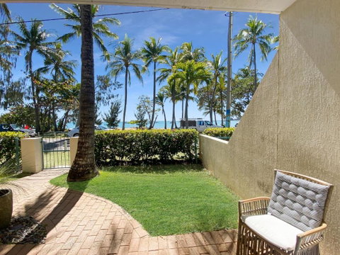 Sails On Horseshoe Apartment 5 - Accommodation Burleigh 0