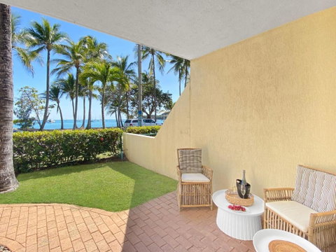 Sails On Horseshoe Apartment 5 - Accommodation Burleigh 1
