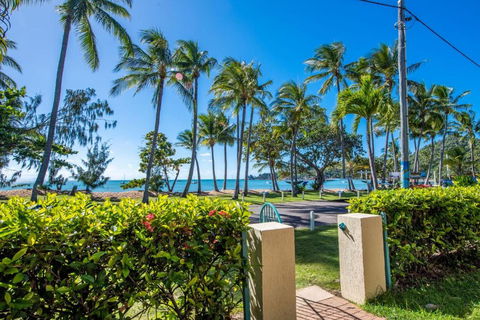 Sails On Horseshoe Apartment 6 - Accommodation Burleigh 2