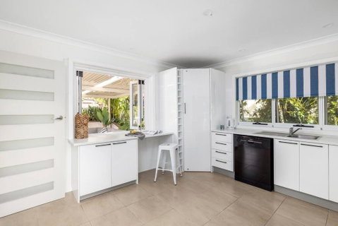 Salamander Sanctuary - Accommodation Burleigh 3