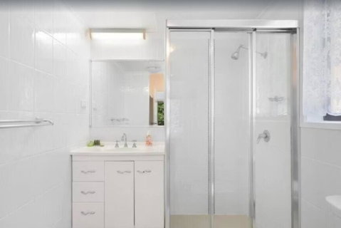 Salerno - Hosted By Burleigh Letting - Accommodation Burleigh 3