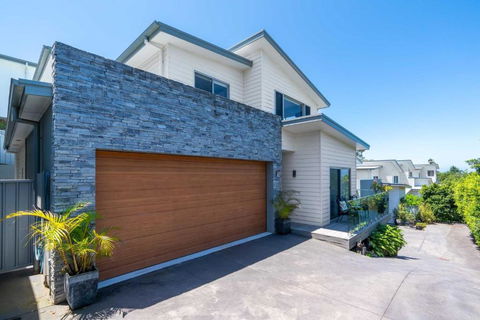 Salt On Morrow - Accommodation Burleigh 1