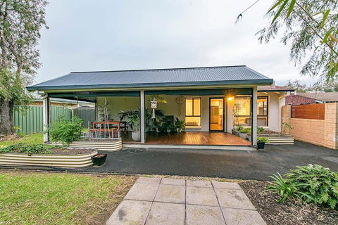 Salty - Accommodation Burleigh 0