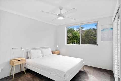 Salty Sea Breeze Apartment 500m To Waters Edge - Accommodation Burleigh 2