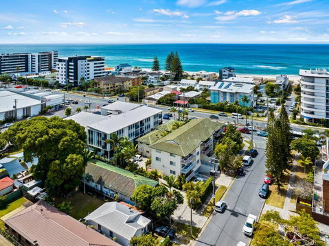 Samuel Grove - Accommodation Burleigh 0