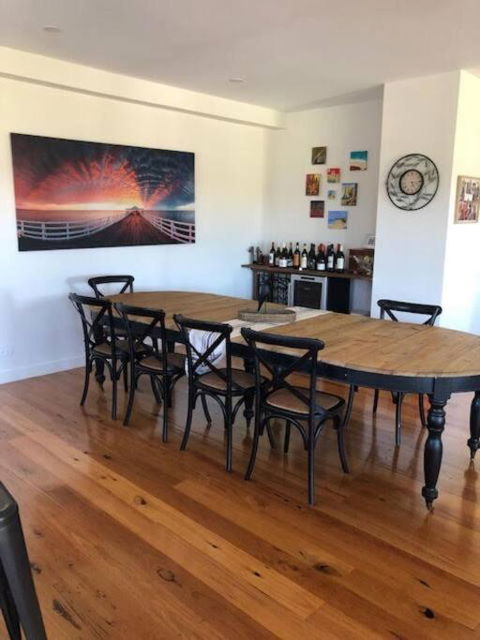 Sanary A Modern Beach Home In Martha Cove - Accommodation Burleigh 3
