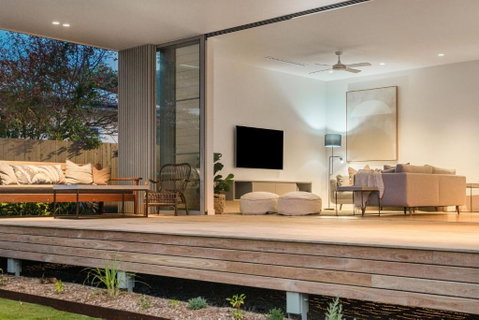Sanctuary On Browning - Accommodation Burleigh 2