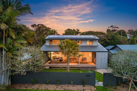 Sanctuary On Browning - Accommodation Burleigh 0