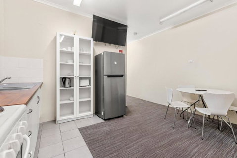 Sanctuary Resort Motor Inn - Accommodation Burleigh 1
