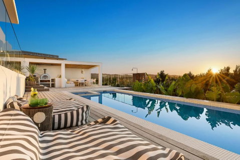 Sanctuary Spaces - Sundowner - Accommodation Burleigh 1