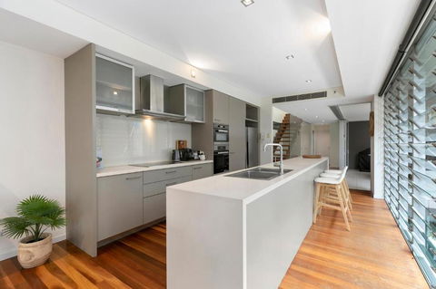 Sanctuary @ Sunshine - Accommodation Burleigh 3