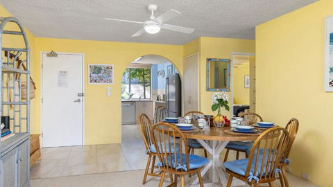 Sand And Sea - Accommodation Burleigh 2