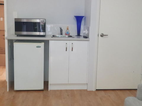 Sandalwood Guest Room - Accommodation Burleigh 1