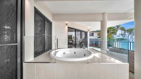 Sandcastle - Accommodation Burleigh 3
