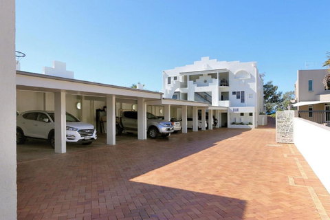 Sandcastles 1 - Accommodation Burleigh 2