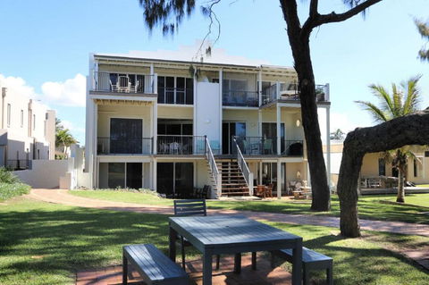 Sandcastles 8 - Accommodation Burleigh 3